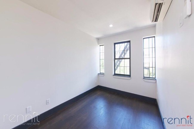 Foto del edificio - 241 Devoe St