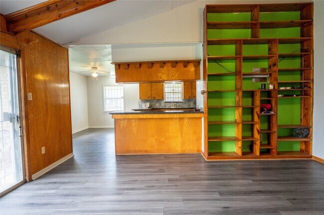 Building Photo - 4402 Balkin St