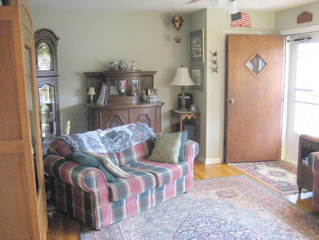 Foto del edificio - 604 Summit Rd