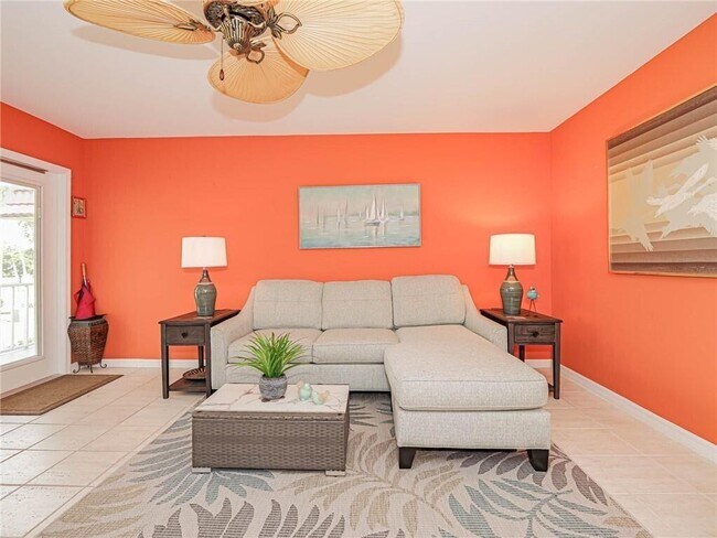 Foto del edificio - 55 Woodland Dr