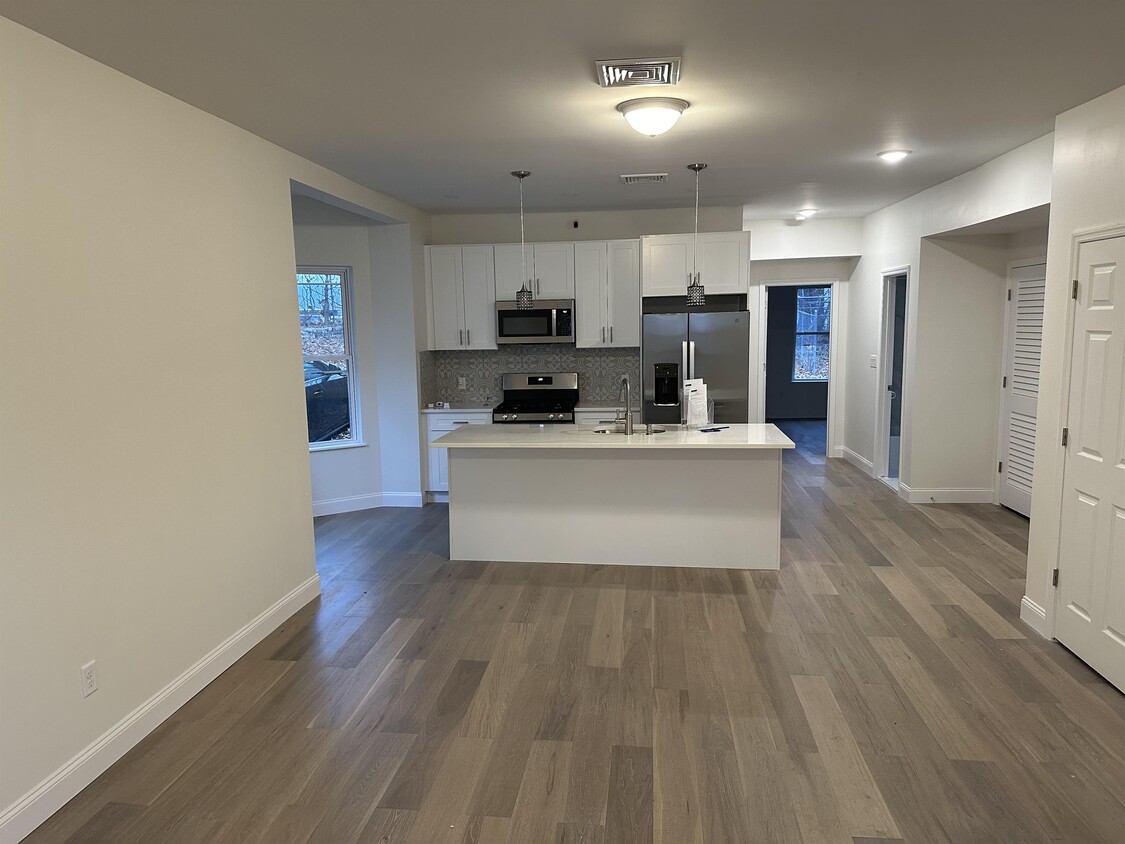 Foto principal - 116 Wells St