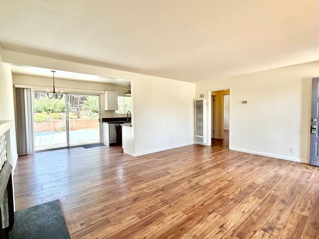 Building Photo - 4124 San Martin Way