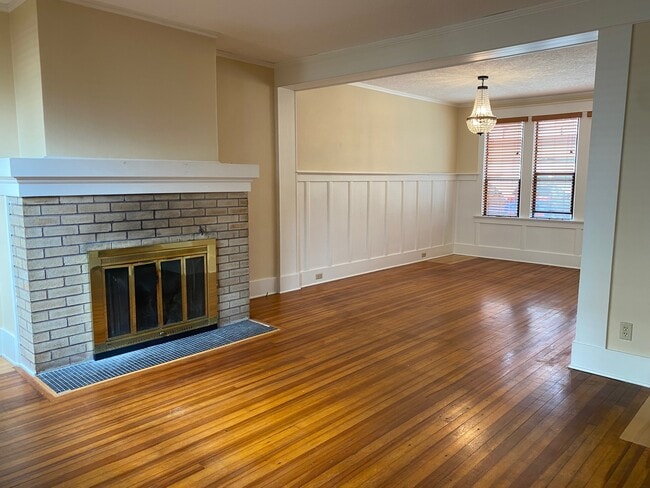 Building Photo - 1458 Franklin Ave