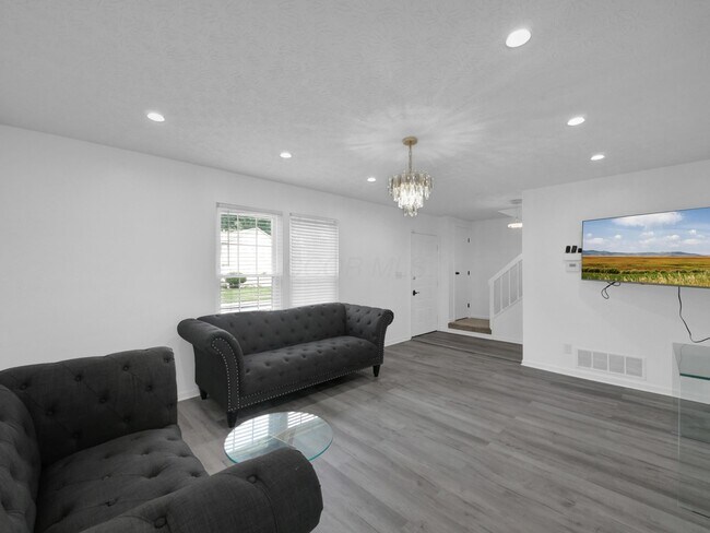 Building Photo - 6880 Pine Bark Ln