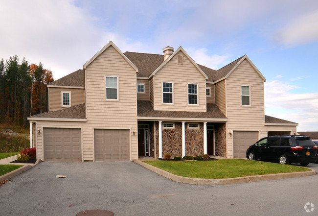 Building Photo - Saratoga Renaissance and Split Rail