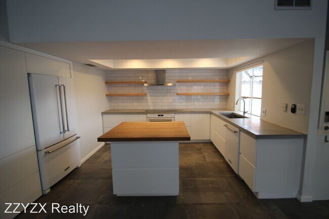 Building Photo - 2 br, 2 bath House - 8432 Lomack Ct