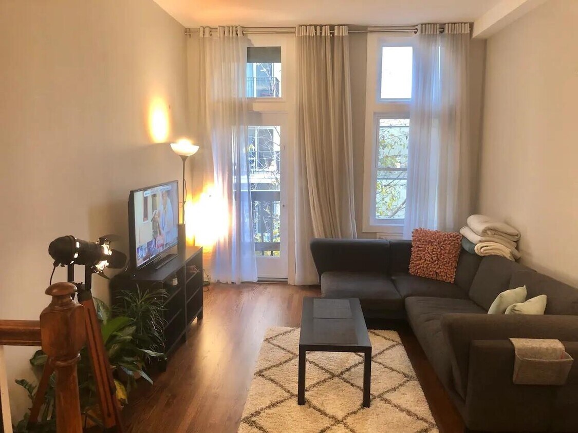 Foto principal - 73 Madison St