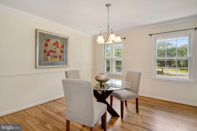 Foto del edificio - 5811 Clermont Dr