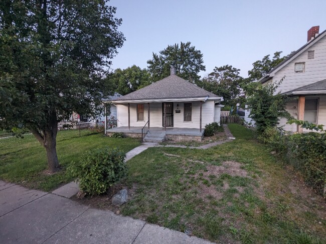 Building Photo - 855 S Tremont St