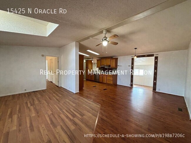 Foto del edificio - 15425 N Oracle Rd