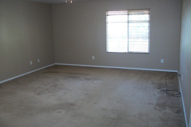 Foto del edificio - 1521 Ave H-5