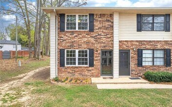 Building Photo - 1235 Riverside Dr