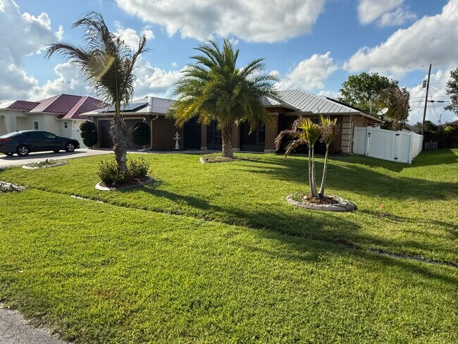 Foto del edificio - 1481 SW Jacksonville Ave