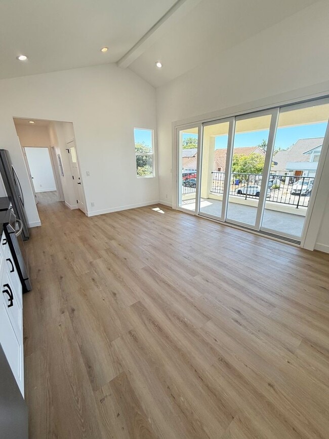 Foto del edificio - Gorgeous 1 Bed/1 Bath Upstairs unit, all new construction in Mira Mesa!