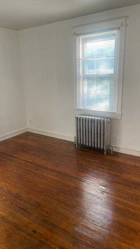 Foto del edificio - 451 Timberlake Rd