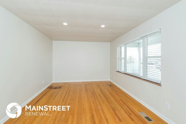 Building Photo - 612 W Ridgecrest Dr