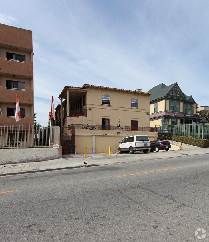Foto del edificio - 407 S Bonnie Brae St