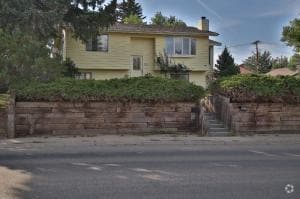 Building Photo - 906 S Thurmond St