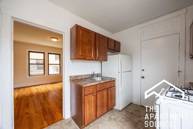 Building Photo - 2651 N Spaulding Ave