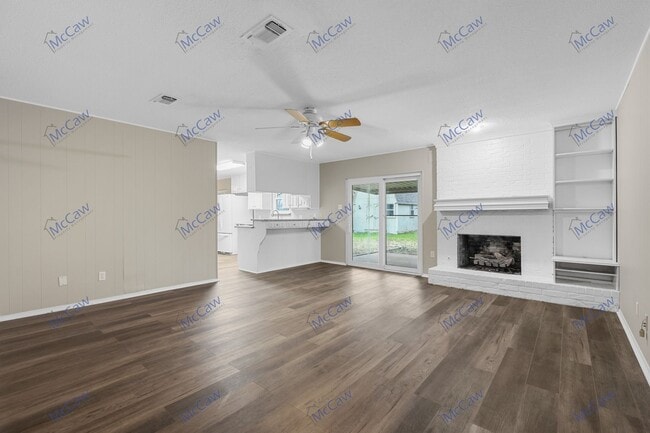 Building Photo - Freshly Remodeled 3-bed 2-bath Home in Eul...
