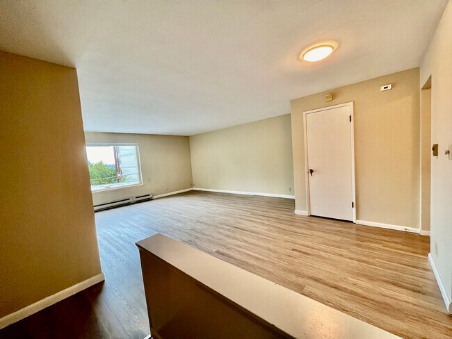 Foto del edificio - 10-12 Highland Dr