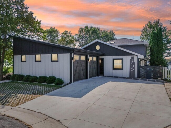 Foto del edificio - 2800 Tomahawk Ct
