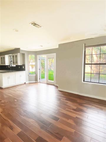 Building Photo - 10905 Wintergreen Hill