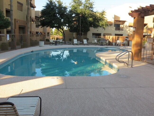 Foto del edificio - 3434 E Baseline Rd