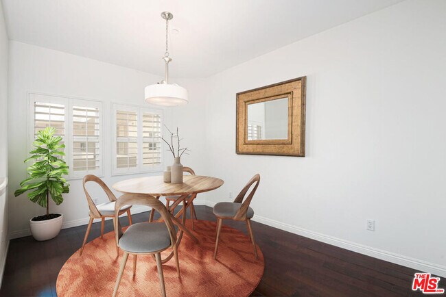 Building Photo - 4400 Cartwright Ave