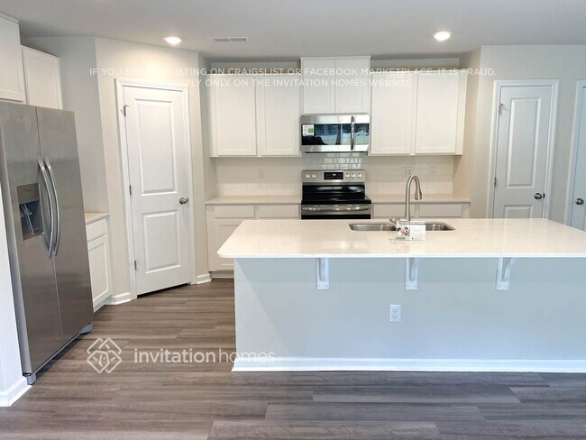 Building Photo - 2301 Pebble Close Ct