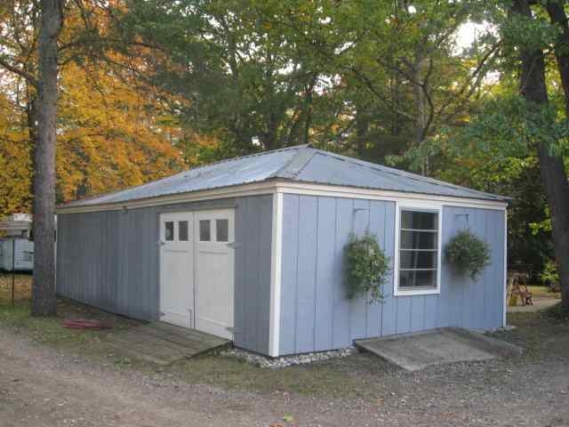 Garage - 3846 N 4 Mile Rd