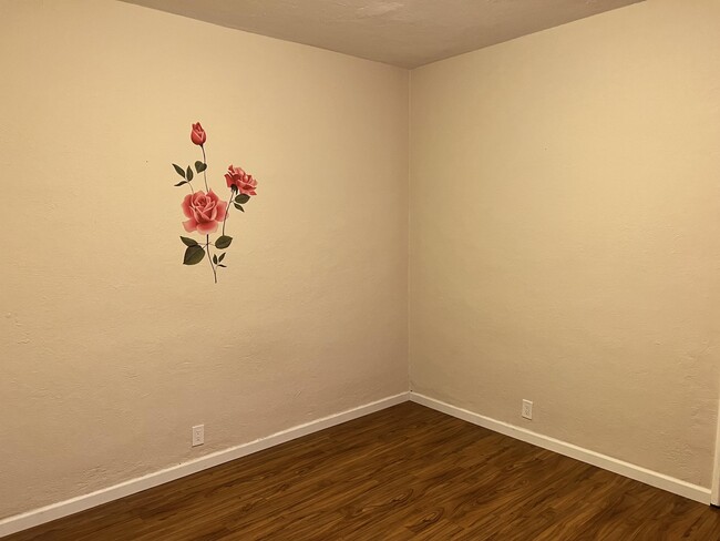 room - 1343 145th Ave