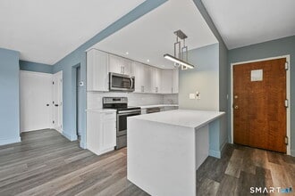 Building Photo - 60 Strawberry Hill Ave