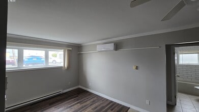 Building Photo - 60 Myers St