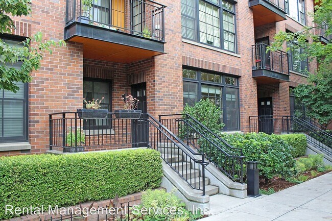 Building Photo - 1 br, 1 bath House - 2335 NW Raleigh St #109