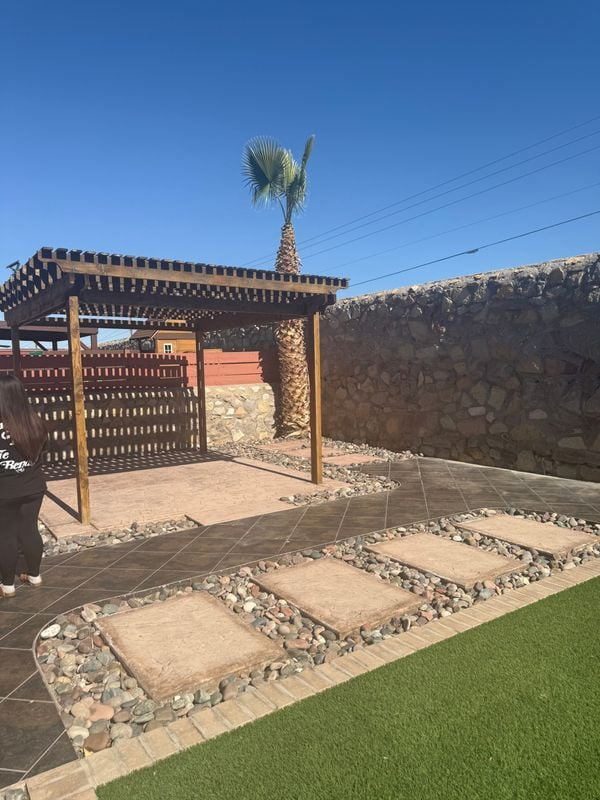 Foto del edificio - 4644 Beacham St