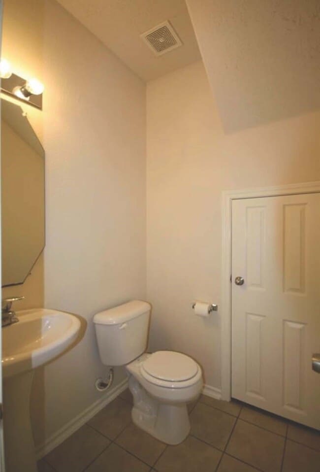 Building Photo - 14403 Fairbuff Ln