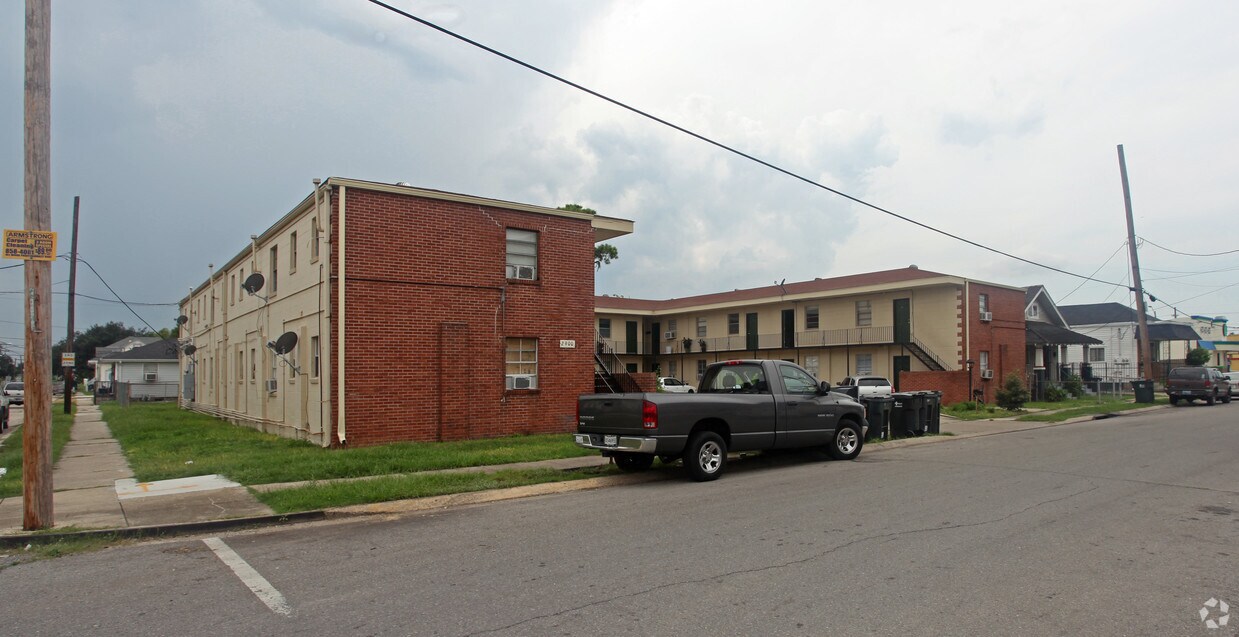 Primary Photo - 2900 Third St