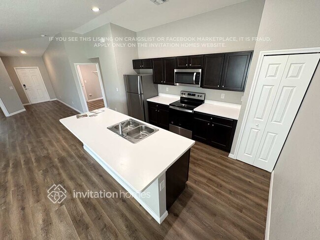 Foto del edificio - 25372 Estrada Cir