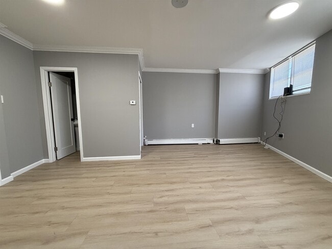 Building Photo - 9066 Palisade Plaza