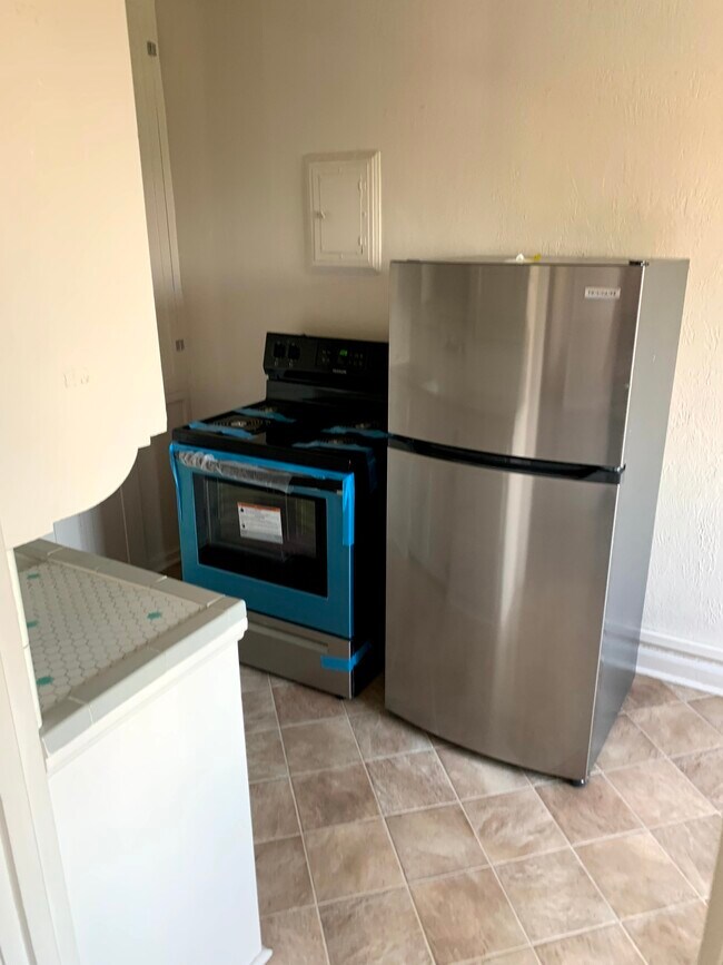 Foto del edificio - 141 E 1st Ave