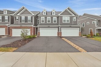 Building Photo - 5920 Hawkweed Dr