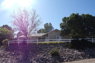 Building Photo - 959 Buena Vista Dr