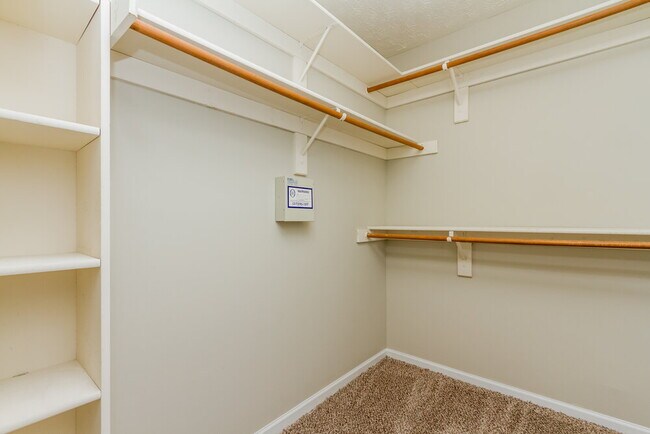 Foto del edificio - 148 Meadow Glen Dr