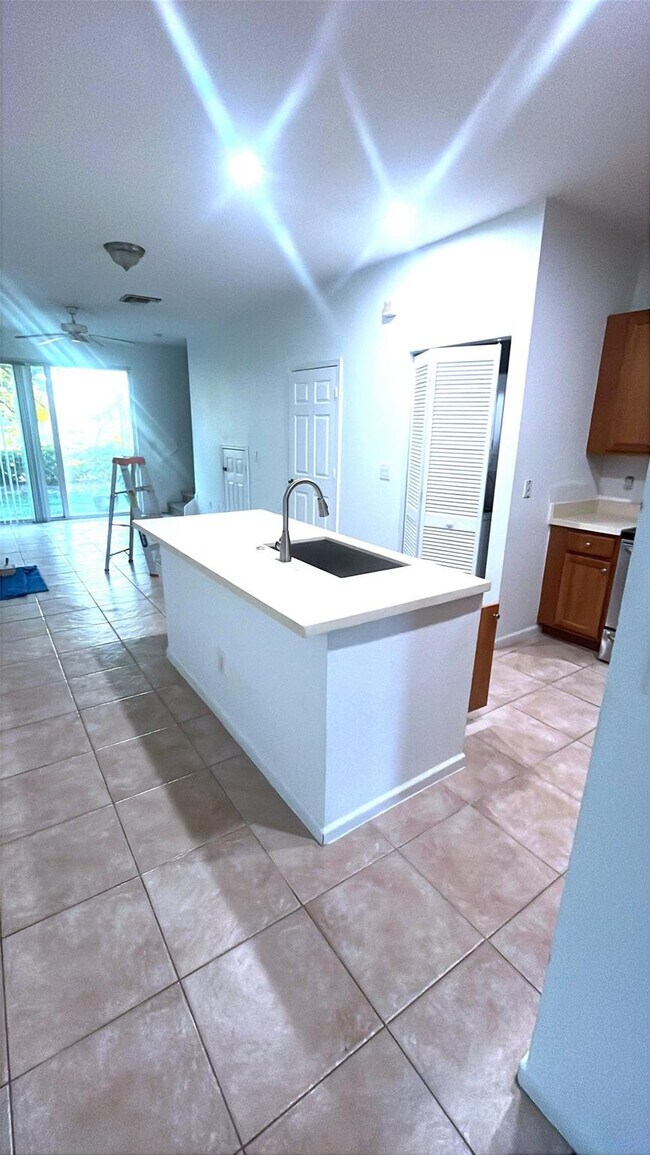 Foto del edificio - 8720 Cypress Walk Ct