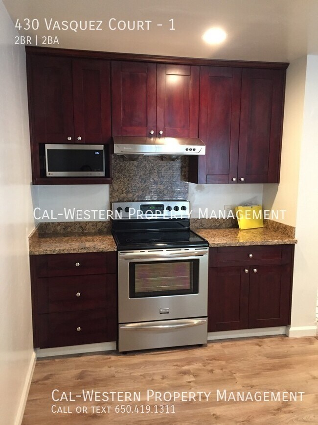 Building Photo - Updated 2 bed 2 bath 2 story w/garage