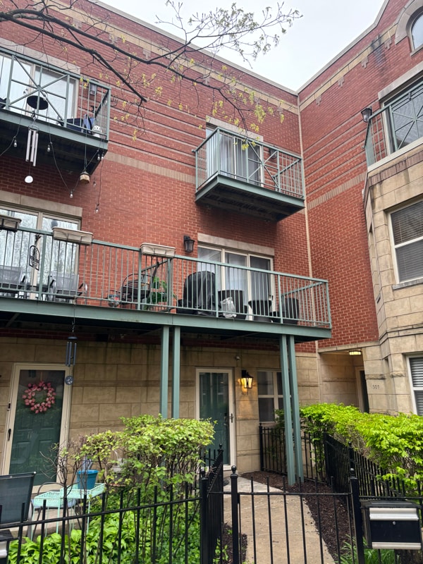 Building Photo - 4530 S Woodlawn Ave