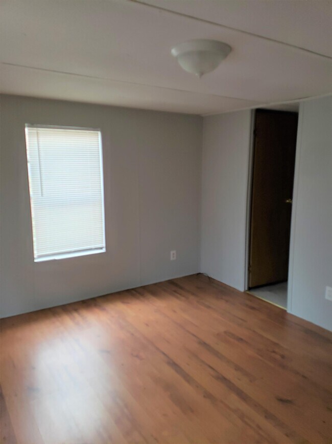 Building Photo - 237 Cudd Rd