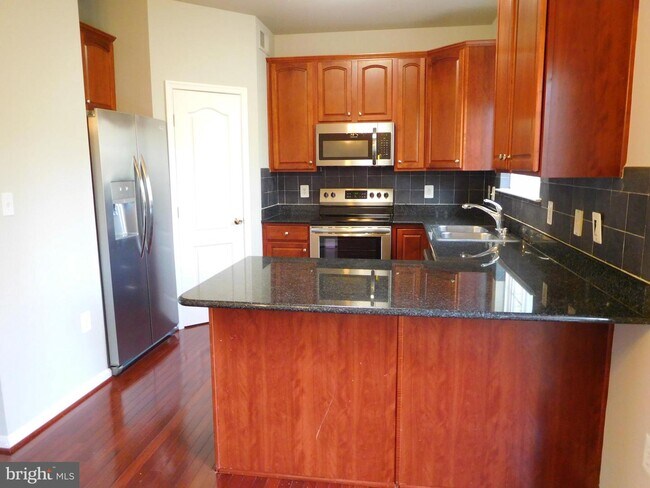 Building Photo - 15406 Bennetts Run Ct
