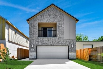 Building Photo - 8304 S Breeze Dr